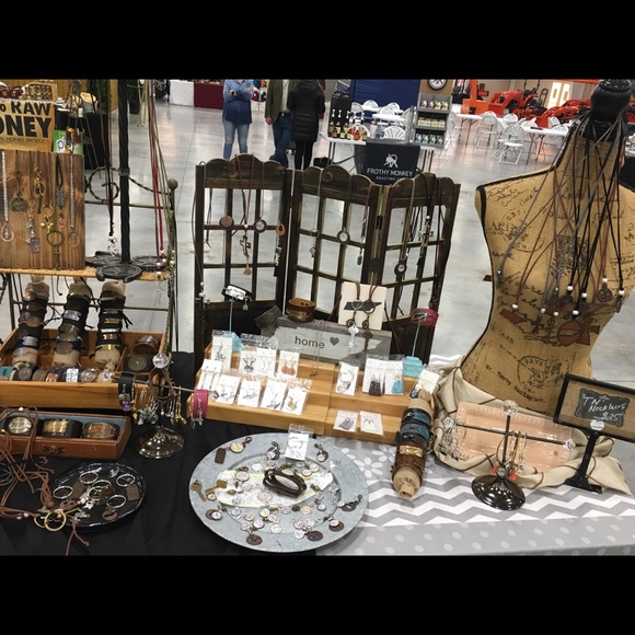 Closing this closet!  Check out @Spiritsnaks - Picture 6 of 8